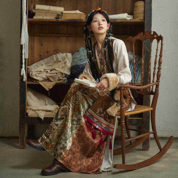 刺繍漢服 レディース漢服　十三余[鹿鸣在野]