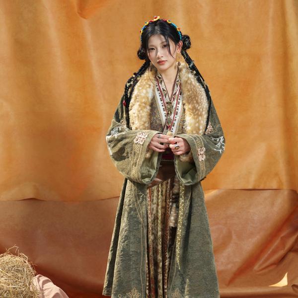 刺繍漢服 レディース漢服　十三余[鹿鸣在野]