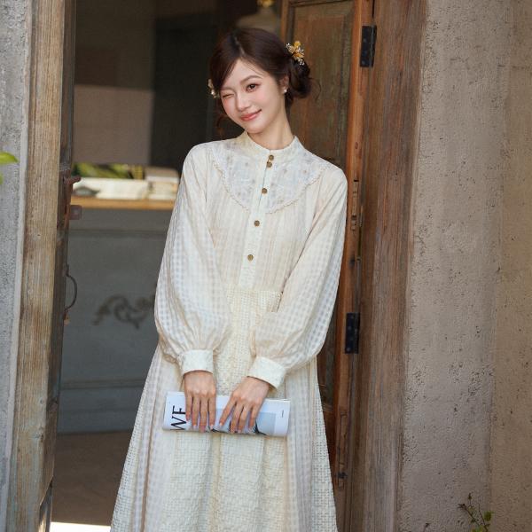 刺繍ワンピース　十三余[乘云]