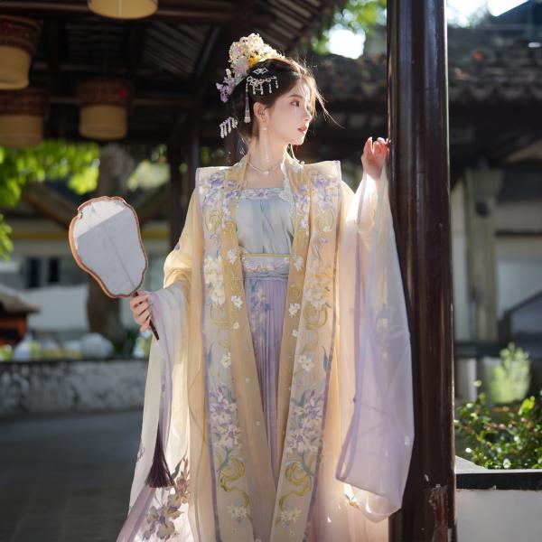 宋制漢服 花柄刺繍 静还决 玉鸢