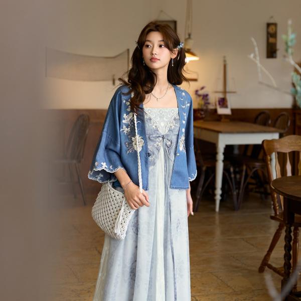 デニム刺繍ワンピース　十三余[北窗月]