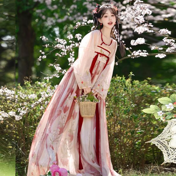 唐制苺刺繍漢服　玉术【奶油草莓】