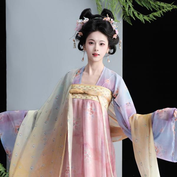 漢服復元・唐制 山迟【月夕】