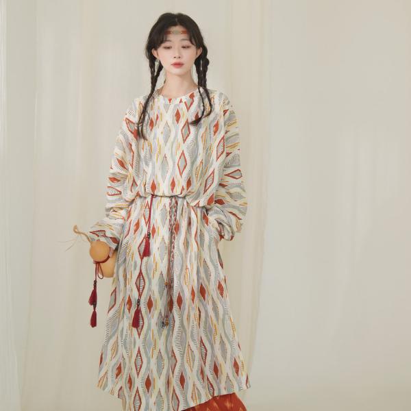 唐制漢服　谜阿凰【菱序圆领袍】