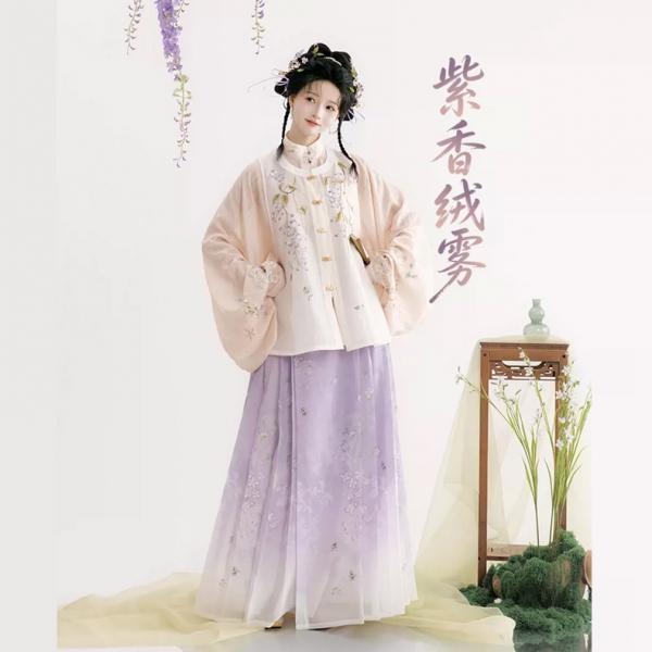 明制漢服　静还决 紫香绒雾